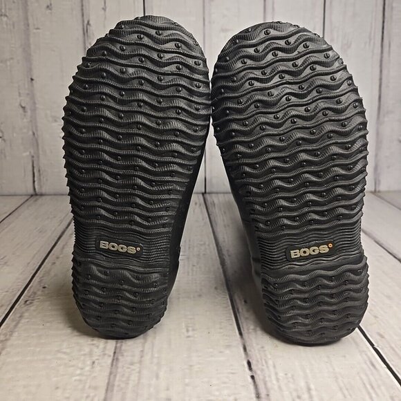 Bogs Women's Classic High 60153-001, Color Black, Size 6 - Picture 11 of 11